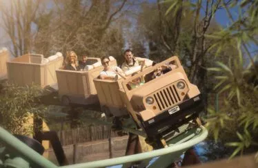 Venez découvrir Jeepo'Dino, l'attractions préférée des petits !