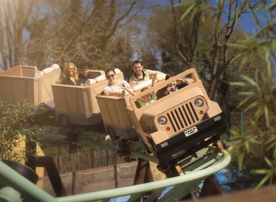 Venez découvrir Jeepo'Dino, l'attractions préférée des petits !