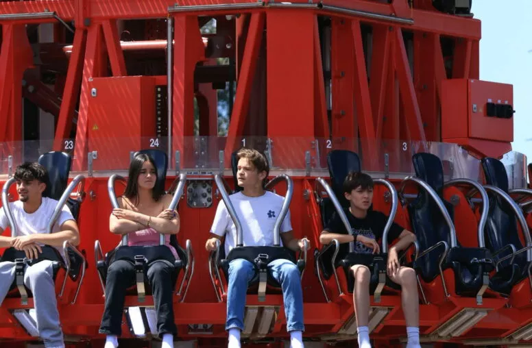 Tour de chute attraction la Récré.