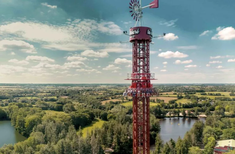 Venez tester Tremor, la troisième plus haute tour de chute de France : 80 mètres de sensations fortes !