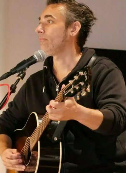 Concert Brest l'Expo la Récré des 3 Curés Mickael Guerrand