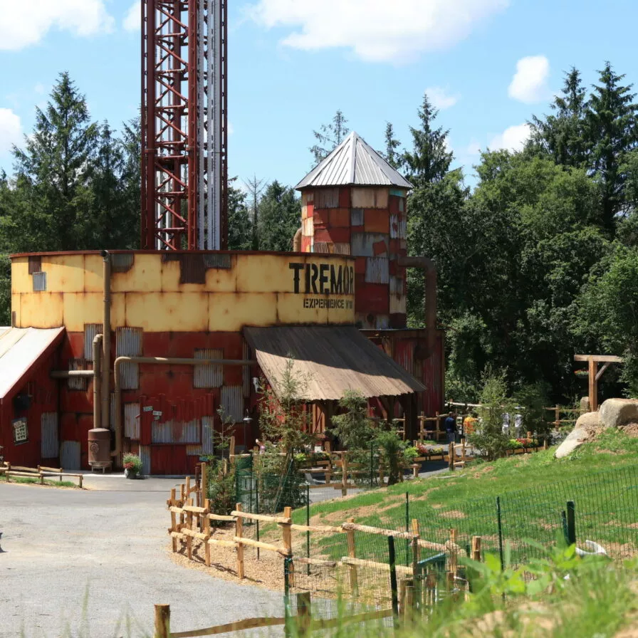 Tour de chute la Récré des 3 Curés
