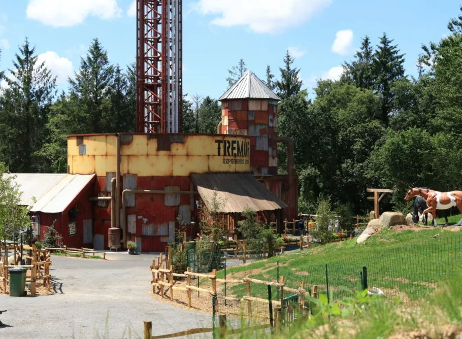 Tour de chute la Récré des 3 Curés