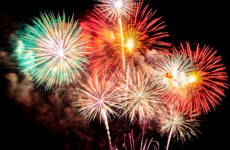 feu d'artifice la récré des 3 Curés