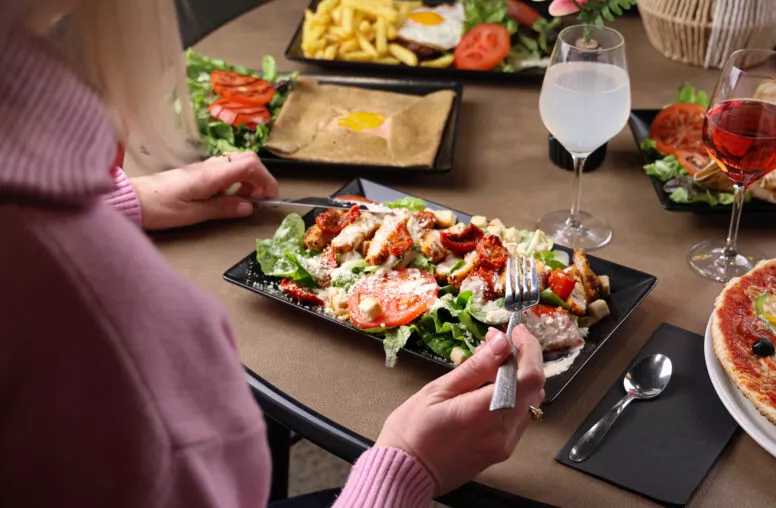 Crêpe et salade César, l'Expo restaurant, La Récré des 3 Curés