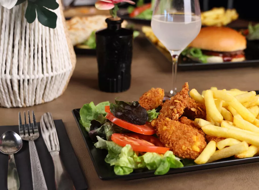 Découvrez la carte du restaurant l'Expo à la Récré des 3 Curés à seulement 10 minutes de Brest.