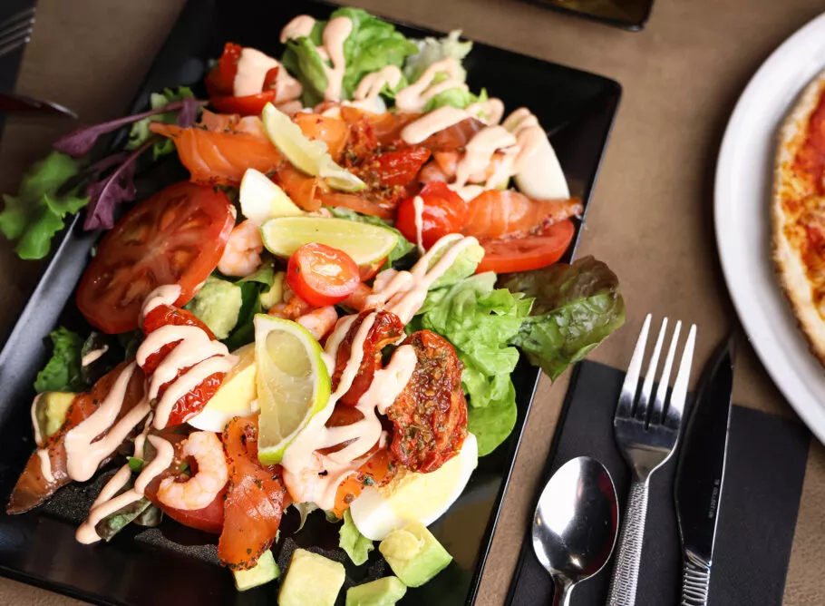 Découvrez la carte du restaurant l'Expo à la Récré des 3 Curés à seulement 10 minutes de Brest.