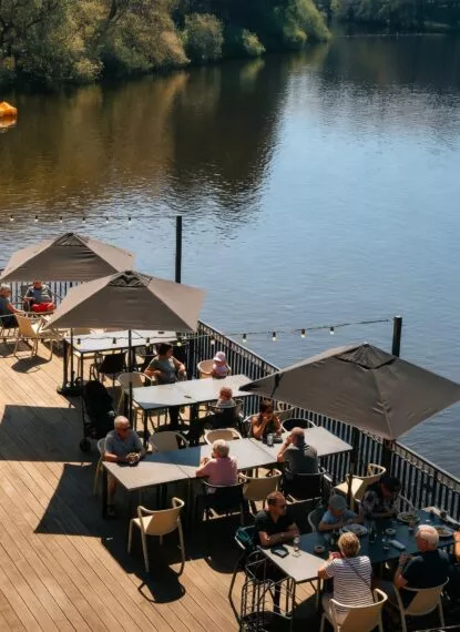 Plus joli restaurant de Brest et ses alentours avec sa grande terrasse vue sur le lac.