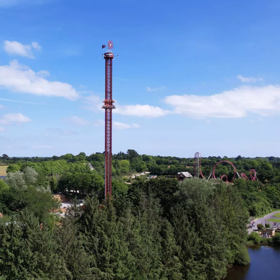Le plus grand parc d'attractions de Bretagne avec plus de 50 activités pour toute la famille.