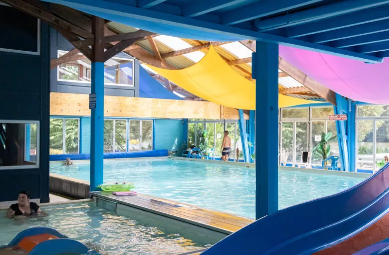Camping Bretagne Finistère - Mobil-home, emplacement camping-car. piscine intérieur-2