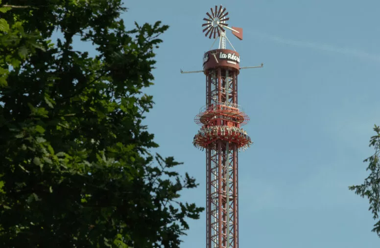 TREMOR tour de chute parc d'attractions Finistère près de Brest