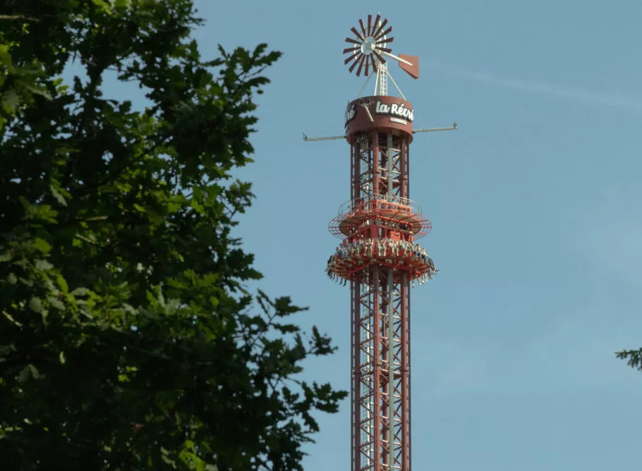 TREMOR tour de chute parc d'attractions Finistère près de Brest