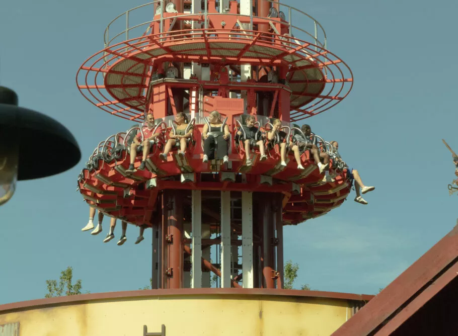 TREMOR tour de chute parc d'attractions Finistère près de Brest